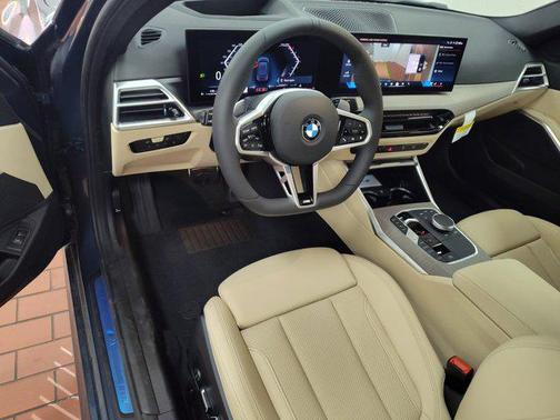2025 BMW 330 i xDrive