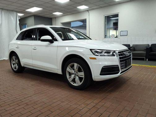 2018 Audi Q5 2.0T Premium Plus