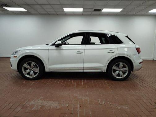 2018 Audi Q5 2.0T Premium Plus