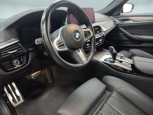 2023 BMW 530 i xDrive