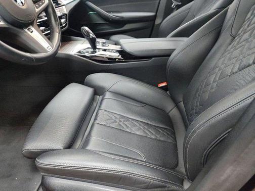 2023 BMW 530 i xDrive
