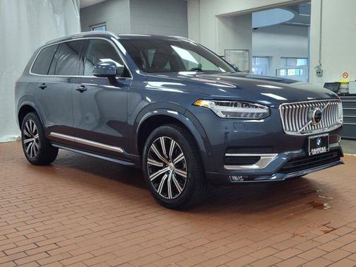 2023 Volvo XC90 B6 Plus 7-Seater