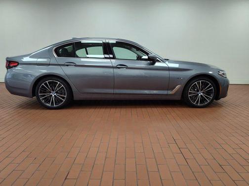 2022 BMW 530e Base