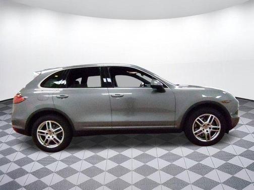 2014 Porsche Cayenne Platinum Edition