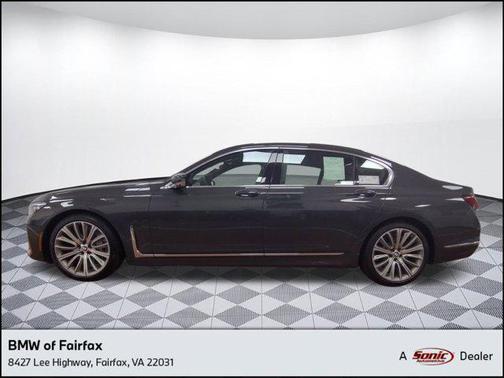 2022 BMW 750 i xDrive