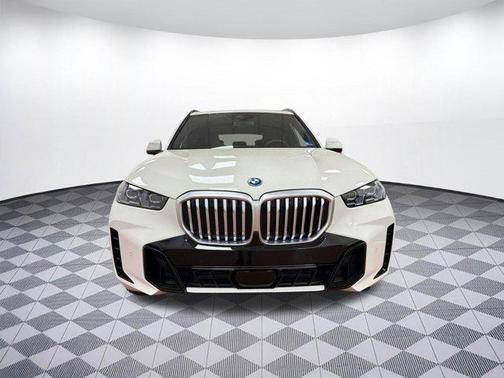 Alpine White 2026 BMW X5 PHEV xDrive50e