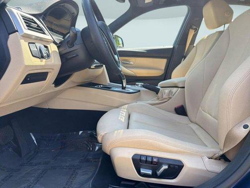 Mediterranean Blue Metallic 2018 BMW 320 i