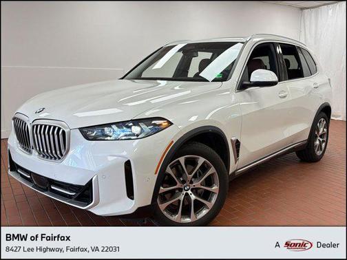 Mineral White Metallic 2024 BMW X5 xDrive40i