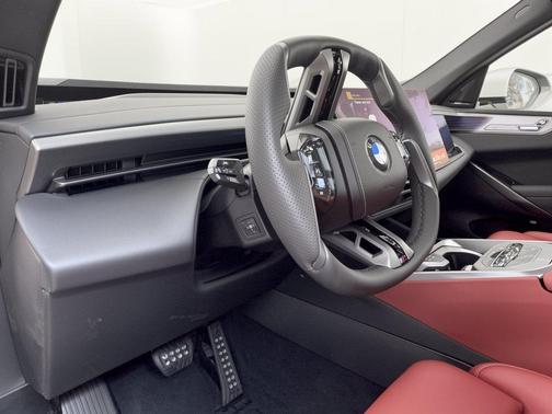 Mineral White Metallic 2027 BMW X5 40 xDrive