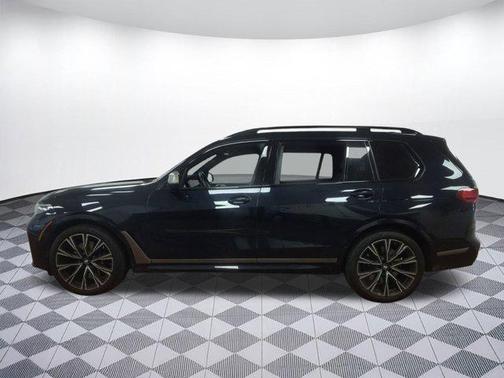 2021 BMW X7 M50i