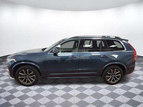 2019 Volvo XC90 T6 Momentum