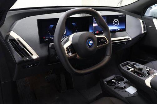 2025 BMW iX xDrive50