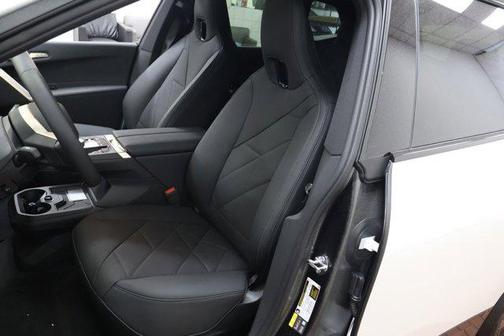 2025 BMW iX xDrive50