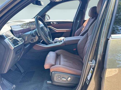 Manhattan Green Metallic 2026 BMW X5 xDrive40i