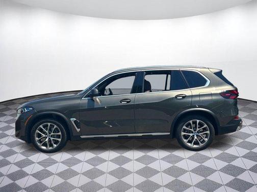 Manhattan Green Metallic 2026 BMW X5 xDrive40i