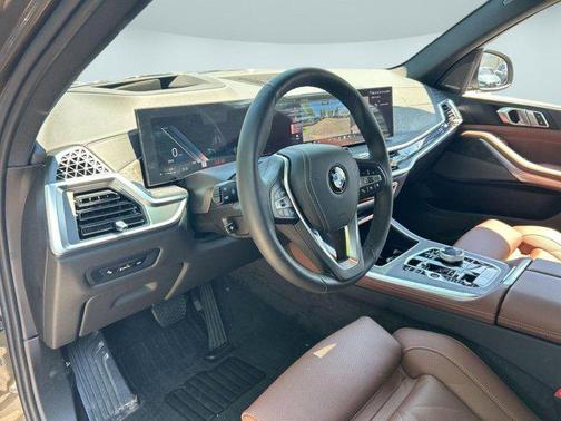 Manhattan Green Metallic 2026 BMW X5 xDrive40i