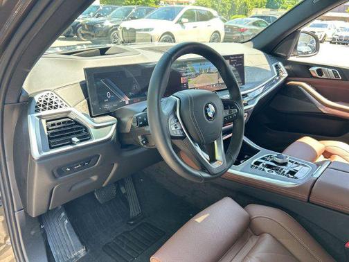 Manhattan Green Metallic 2026 BMW X5 xDrive40i