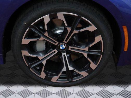 2025 BMW 330 i xDrive