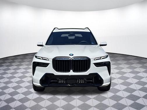 Alpine White 2024 BMW X7 xDrive40i