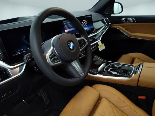 Skyscraper Grey Metallic 2026 BMW X5 xDrive40i