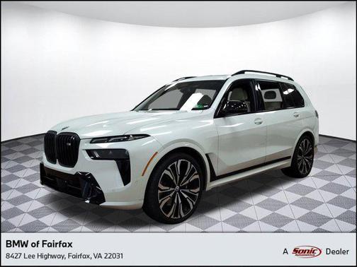 2023 BMW X7 M60i