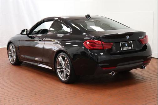 Black Sapphire Metallic 2019 BMW 440 i