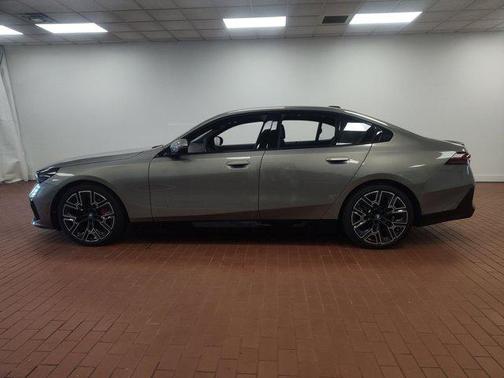 2025 BMW i5 xDrive40