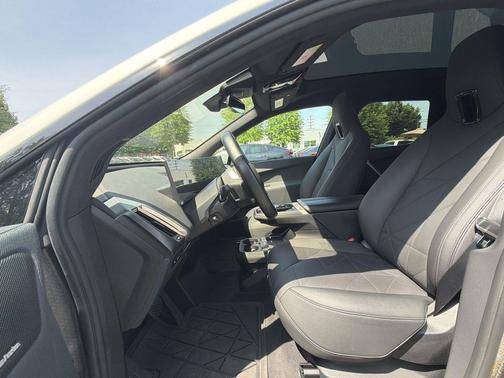 Alpine White 2024 BMW iX xDrive50