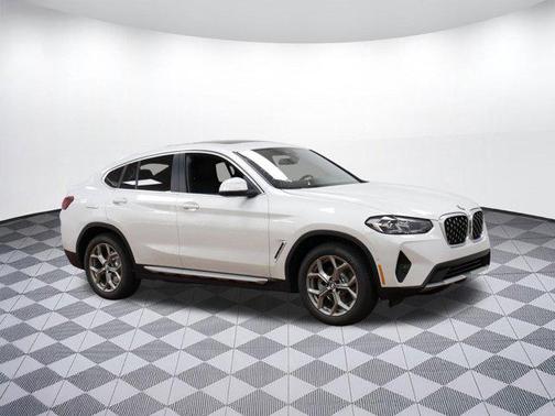 2024 BMW X4 xDrive30i
