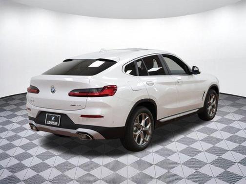 2024 BMW X4 xDrive30i