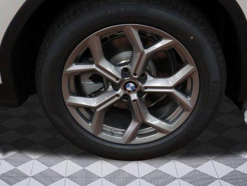 2024 BMW X4 xDrive30i