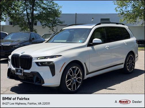 Mineral White Metallic 2024 BMW X7 xDrive40i