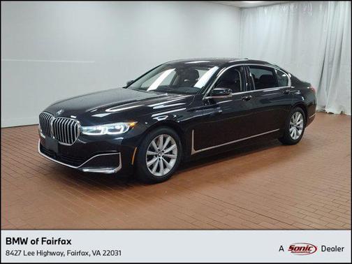 2022 BMW 740 i