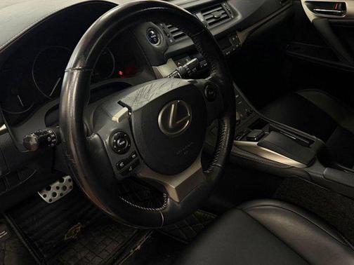 2017 Lexus CT 200h Base