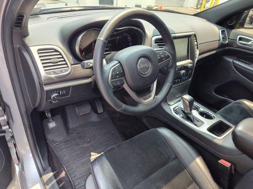 2017 Jeep Grand Cherokee Altitude
