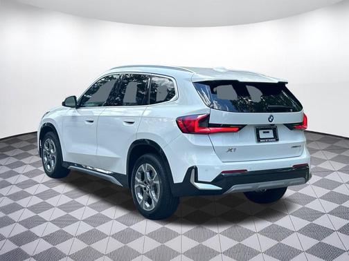 Alpine White 2026 BMW X1 xDrive28i