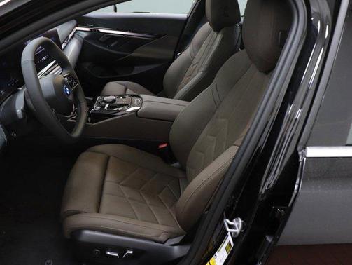 2024 BMW i5 eDrive40