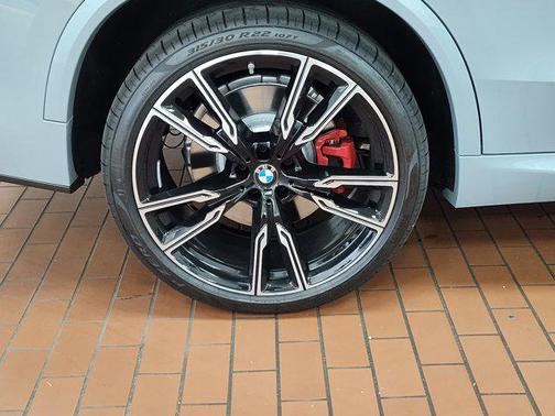 2025 BMW X5 M60i