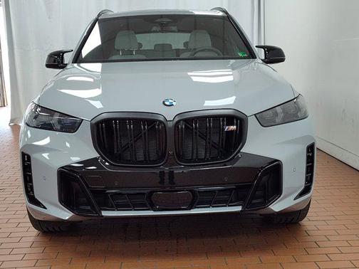 2025 BMW X5 M60i