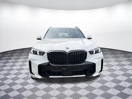 Alpine White 2024 BMW X5 xDrive40i
