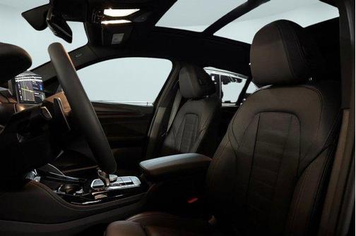 2025 BMW X4 M40i