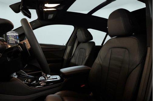 2025 BMW X4 M40i