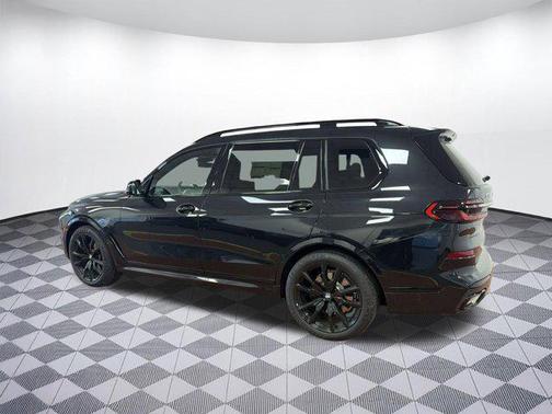 Black Sapphire Metallic 2026 BMW X7 xDrive40i