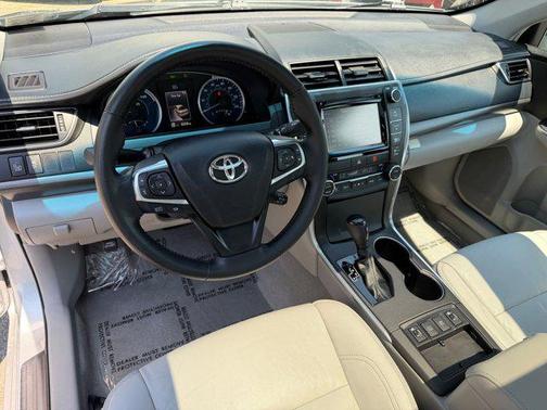 Celestial Silver Metallic 2015 Toyota Camry Hybrid XLE