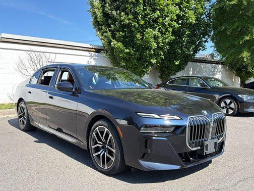 Carbon Black Metallic 2023 BMW 760 i xDrive
