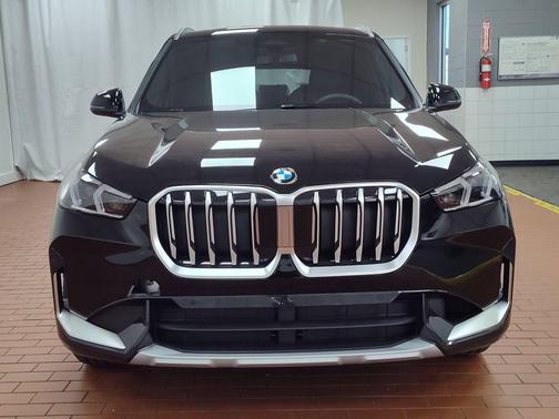 Jet Black 2026 BMW X1 xDrive28i