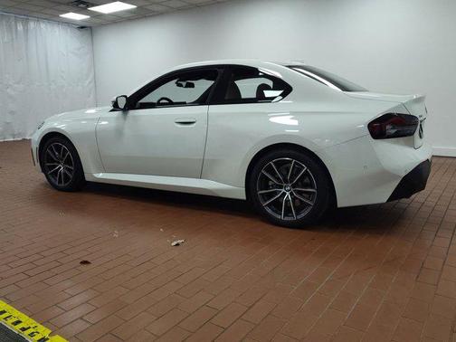 2023 BMW 230 i xDrive