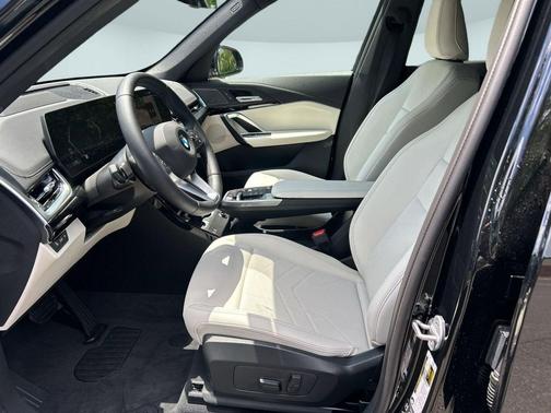 Jet Black 2026 BMW X1 xDrive28i