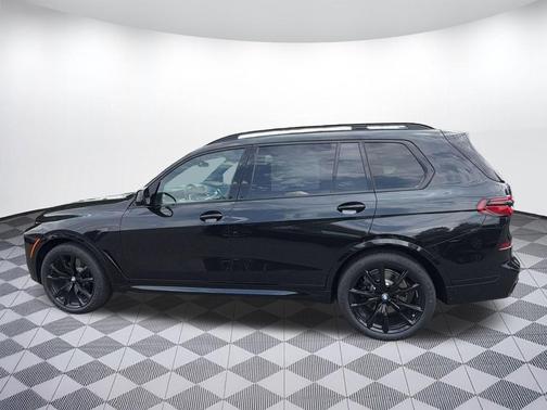Black Sapphire Metallic 2027 BMW X7 xDrive40i