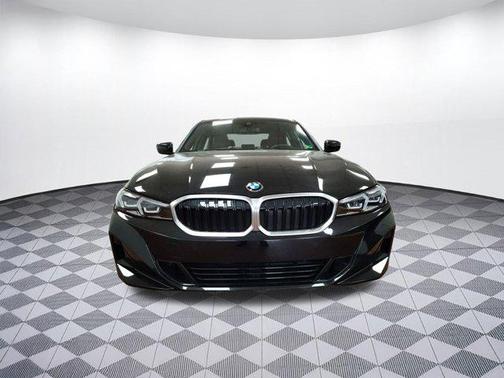 2025 BMW 330 i xDrive